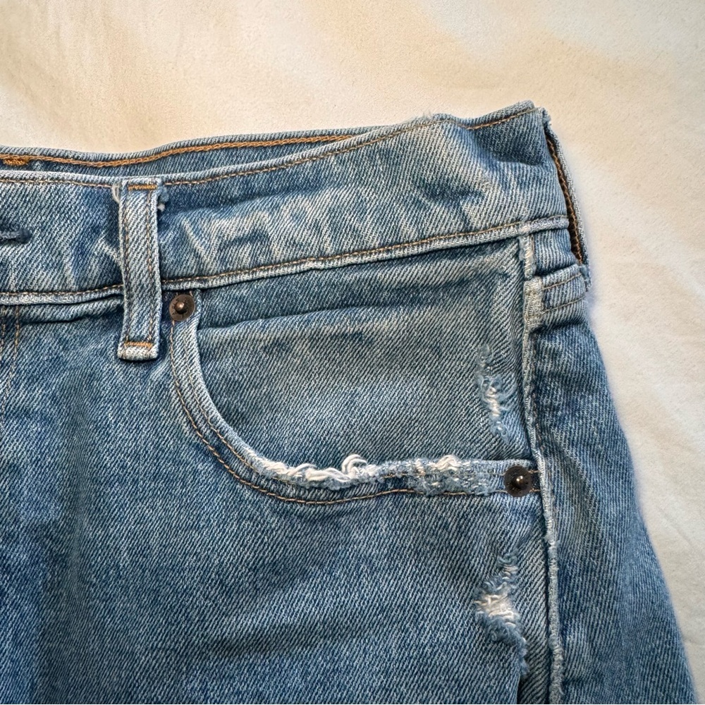 A&F High Rise Mom Short - Picture 5 of 5